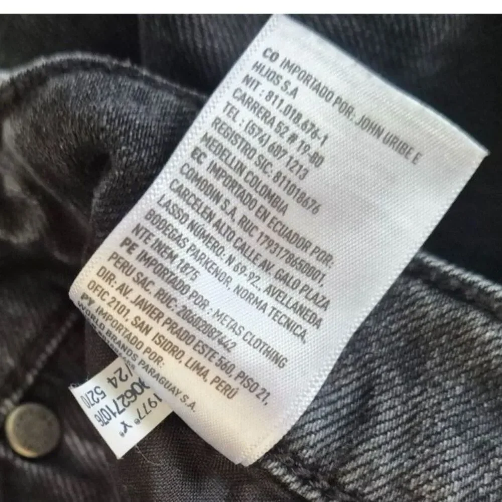 American Eagle Strigid Highest Waist Straight Leg Jeans Black Denim Size 4 Short - Picture 10 of 13